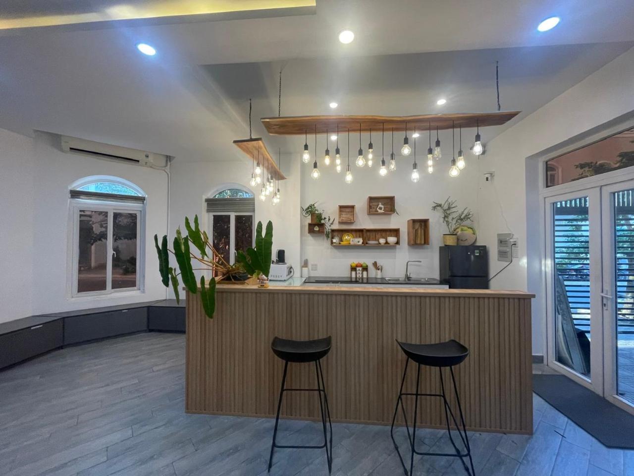 La Homestay Long Xuyen Exterior photo